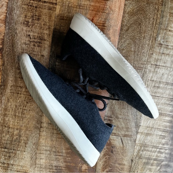 Allbirds Wool Runners Tennis Shoes - Picture 7 of 10